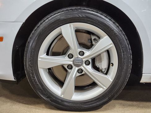 Used 2019 Audi A4 2.0T Premium w/ Convenience Package image 29