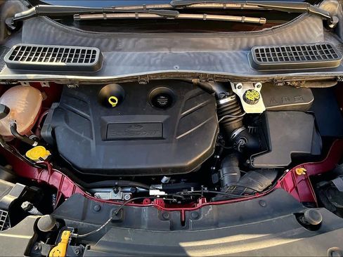 Used 2017 Ford Escape SE image 29