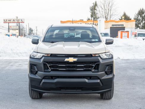 Used 2024 Chevrolet Colorado W/T image 5
