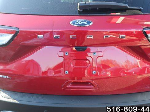 Used 2020 Ford Escape SEL image 32