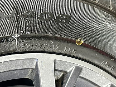 Used 2021 Volkswagen Tiguan S image 34