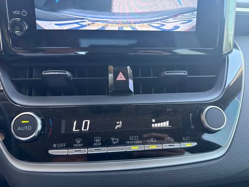 Used 2024 Toyota Corolla LE FWD image 25