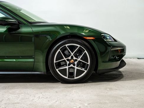 New 2026 Porsche Taycan image 12