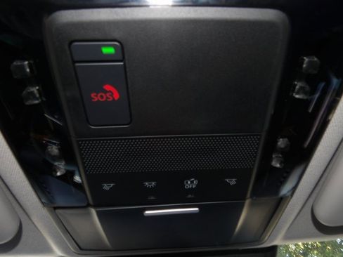 New 2025 Mitsubishi Outlander SE image 27