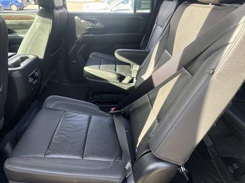 Used 2023 Chevrolet Suburban Z71 w/ Z71 Off-Road Package image 16