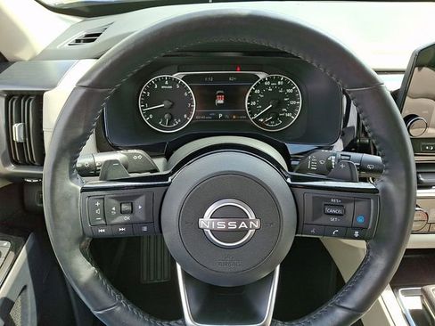 Used 2023 Nissan Pathfinder SL image 20