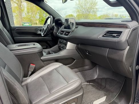 Used 2022 Chevrolet Tahoe Z71 w/ Luxury Package AWD/4WD image 30