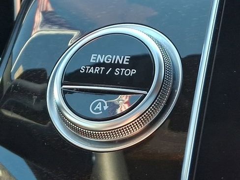 Used 2023 Mercedes-Benz GLC 300 4MATIC image 27