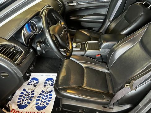 Used 2021 Chrysler 300 Touring L RWD image 18