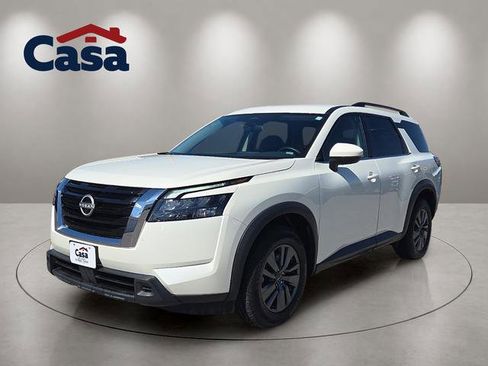Used 2024 Nissan Pathfinder SV FWD image 1