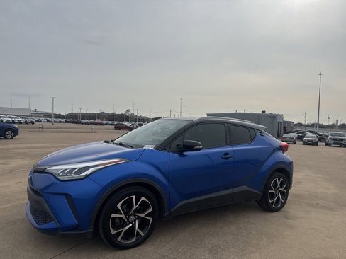 Used 2020 Toyota C-HR XLE image 9