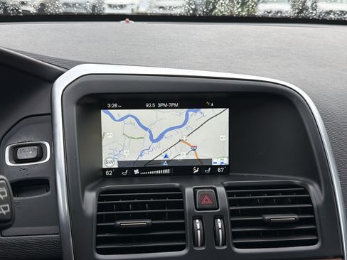 Used 2017 Volvo XC60 T5 Inscription w/ Preferred Option Package FWD image 24