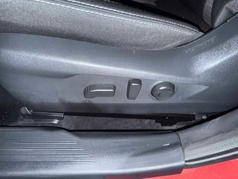 Used 2025 Subaru Outback Premium w/ Popular Package #1A image 14