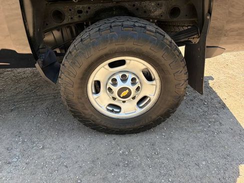Used 2019 Chevrolet Silverado 2500 W/T AWD/4WD image 29