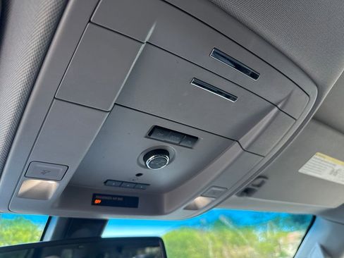 Used 2019 GMC Yukon SLE w/ SLE Value Package AWD/4WD image 17