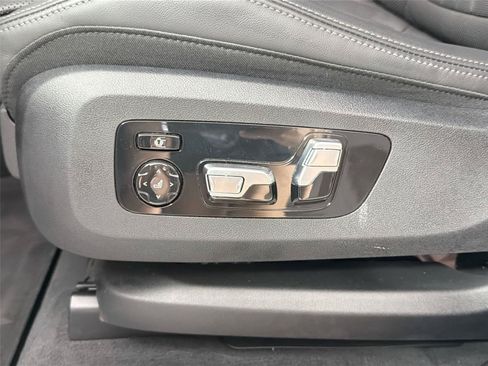 Used 2024 BMW X7 xDrive40i w/ Executive Package AWD/4WD image 18
