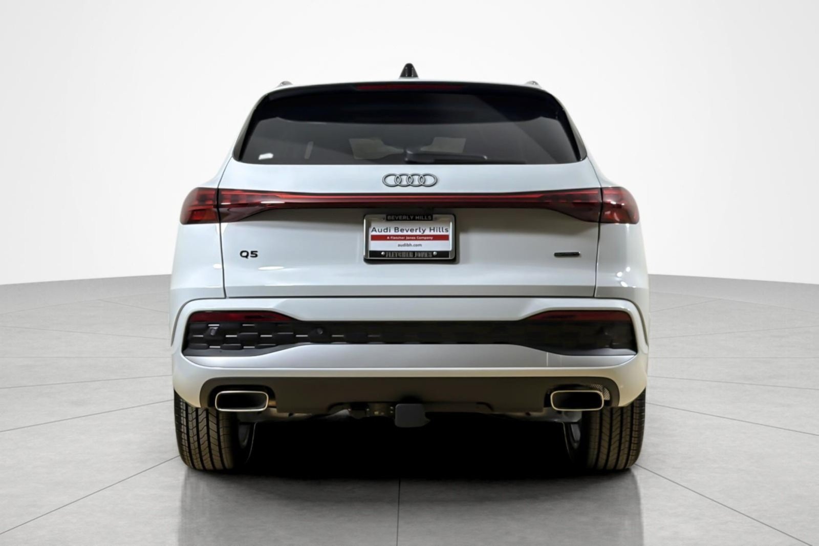 Used 2025 Audi Q5 Premium Plus w/ Premium Plus AWD/4WD image 4