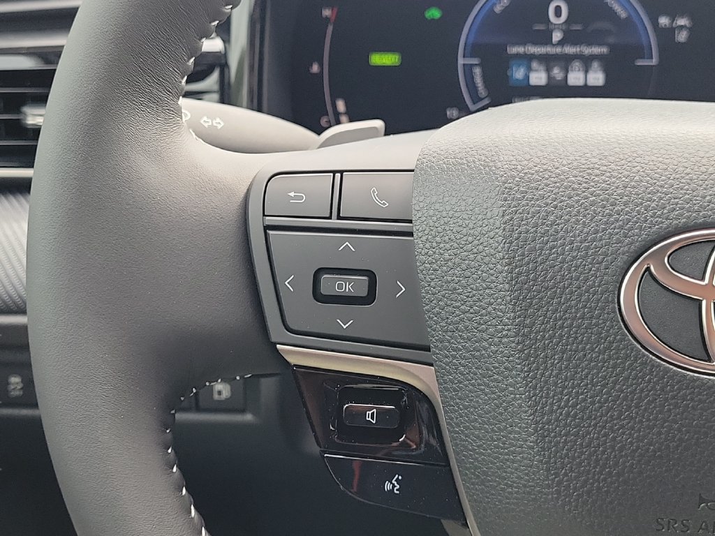 Used 2026 Toyota Camry SE FWD image 33