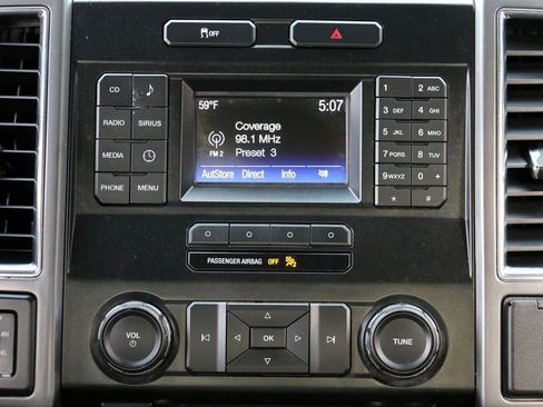 Used 2016 Ford F150 XLT image 29