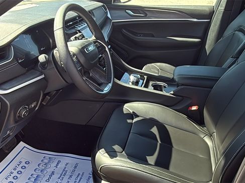 New 2025 Jeep Grand Cherokee Limited image 27