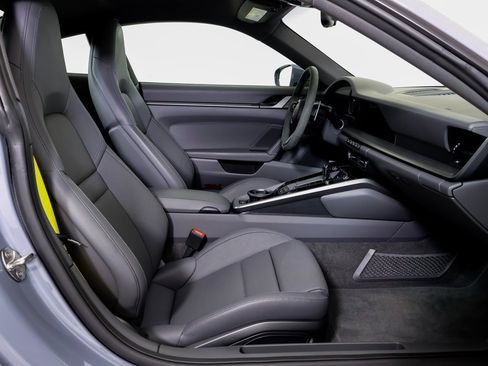 Certified 2024 Porsche 911 Carrera image 8