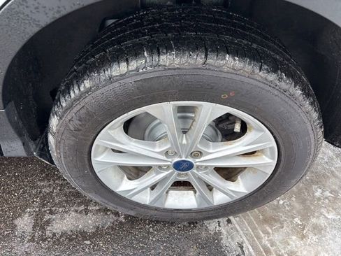 Used 2019 Ford Escape SE image 6