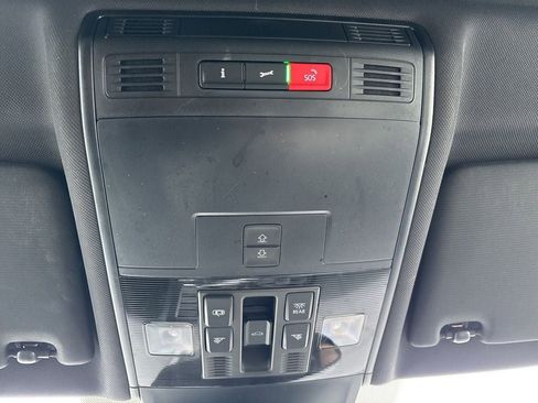 Used 2020 Volkswagen Tiguan SEL Premium R-Line image 26