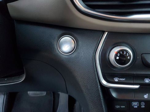 Used 2019 Hyundai Santa Fe SEL image 26