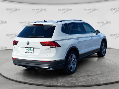 Used 2018 Volkswagen Tiguan SEL Premium AWD/4WD image 8
