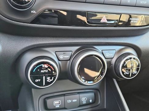 New 2026 Hyundai Venue SEL image 18