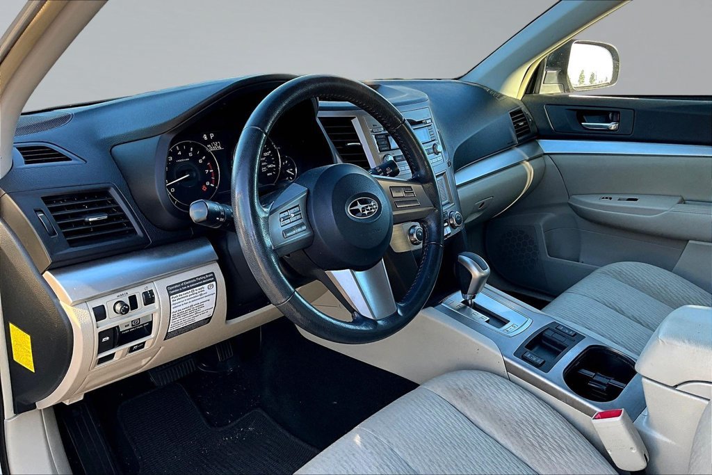 Used 2011 Subaru Outback 2.5i Premium AWD/4WD image 17