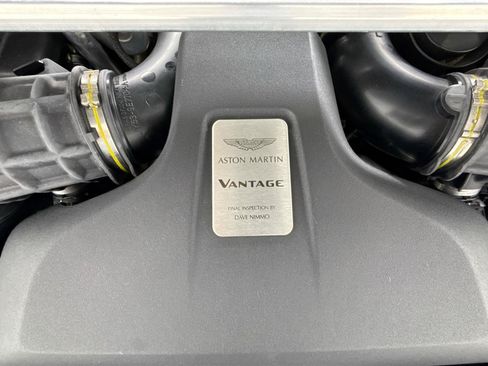 Used 2020 Aston Martin V8 Vantage Coupe RWD image 30