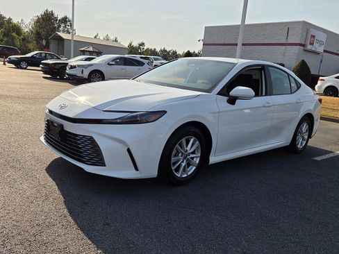 Certified 2025 Toyota Camry LE image 3