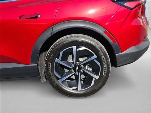 New 2026 Chevrolet Equinox EV LT image 10