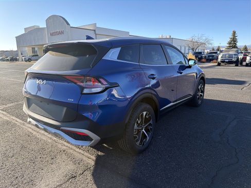Used 2023 Kia Sportage EX image 5