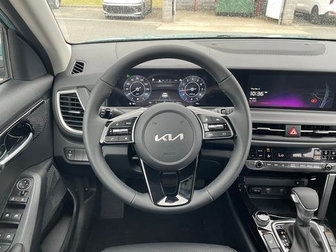 New 2026 Kia Seltos EX FWD image 14