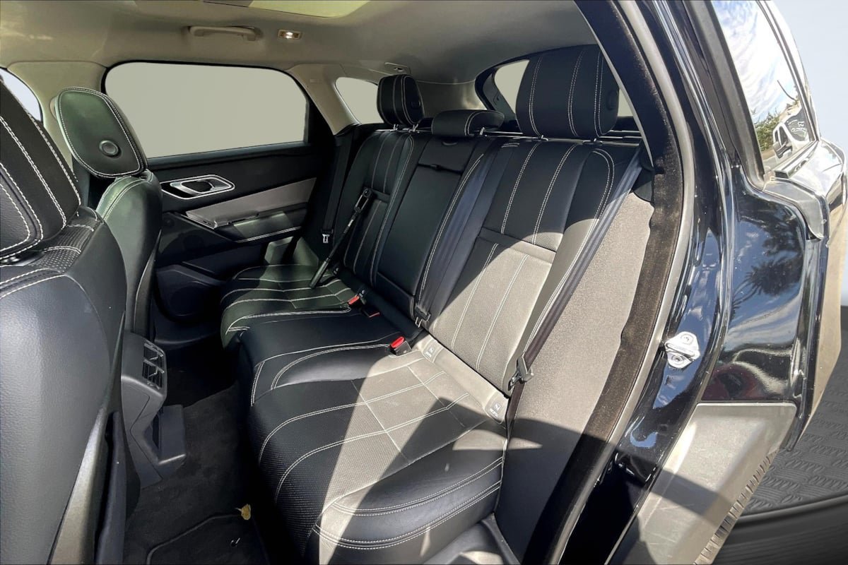 Used 2019 Land Rover Range Rover Velar S AWD/4WD image 26