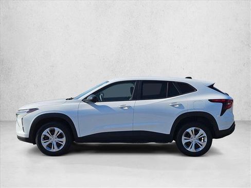 Used 2024 Chevrolet Trax LS FWD image 7