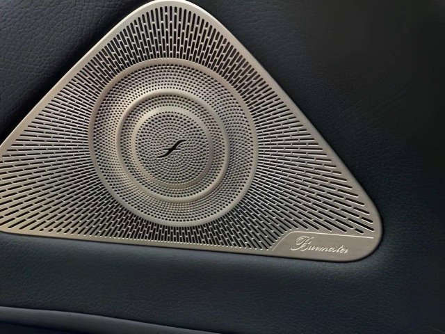 Used 2023 Mercedes-Benz S 500 4MATIC w/ AMG Line image 38