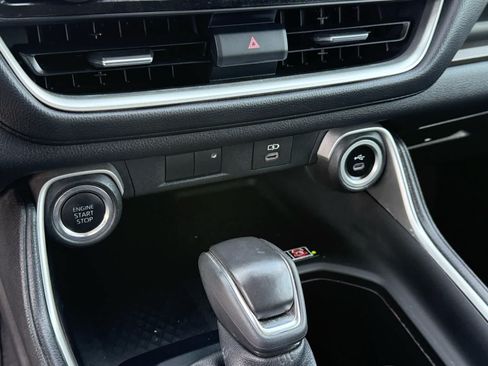 Used 2025 Toyota Grand Highlander FWD image 21