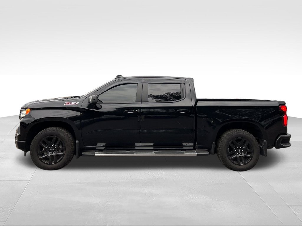 Used 2023 Chevrolet Silverado 1500 RST AWD/4WD image 2