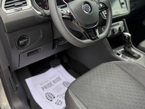 Used 2020 Volkswagen Tiguan S image 14