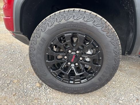 New 2026 GMC Canyon Elevation w/ Convenience Package image 33