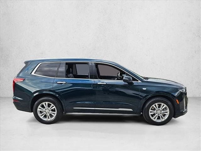 Used 2025 Cadillac XT6 Luxury FWD image 4