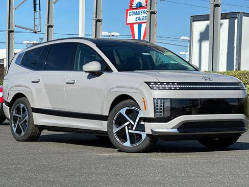 New 2026 Hyundai Ioniq 9 Calligraphy image 2