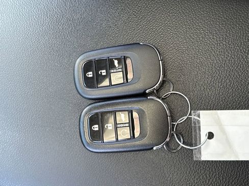 Used 2025 Honda CR-V EX-L image 29