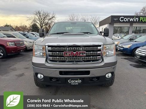 Used 2014 GMC Sierra 2500 SLT w/ SLT Convenience Package image 2