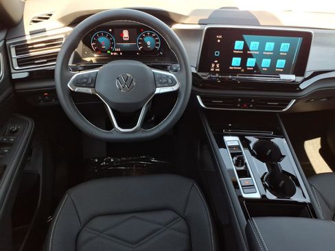 New 2026 Volkswagen Atlas Cross Sport SE FWD image 16