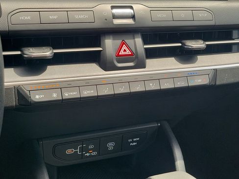 Used 2025 Kia K4 FWD image 29