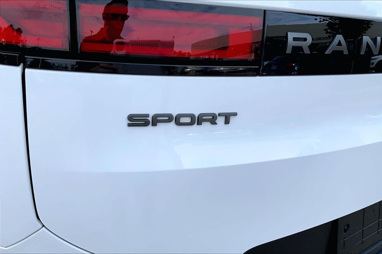 Used 2023 Land Rover Range Rover Sport SE AWD/4WD image 11